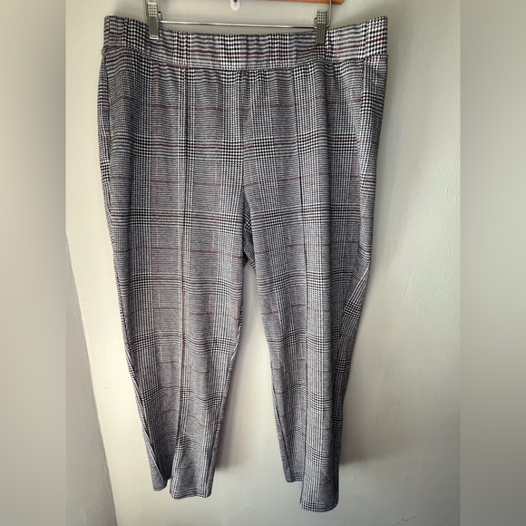 croft & barrow Pants - Croft & Barrow Black White Red Plaid Straight Leg Pull On Women’s Pants Size XXL
